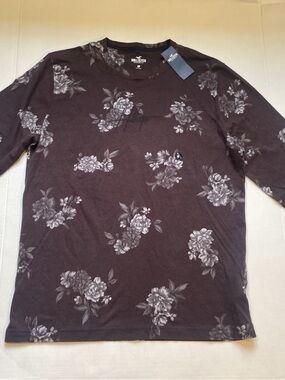 Hollister Men’s Brown Floral Long Sleeve Tee NWT sz medium